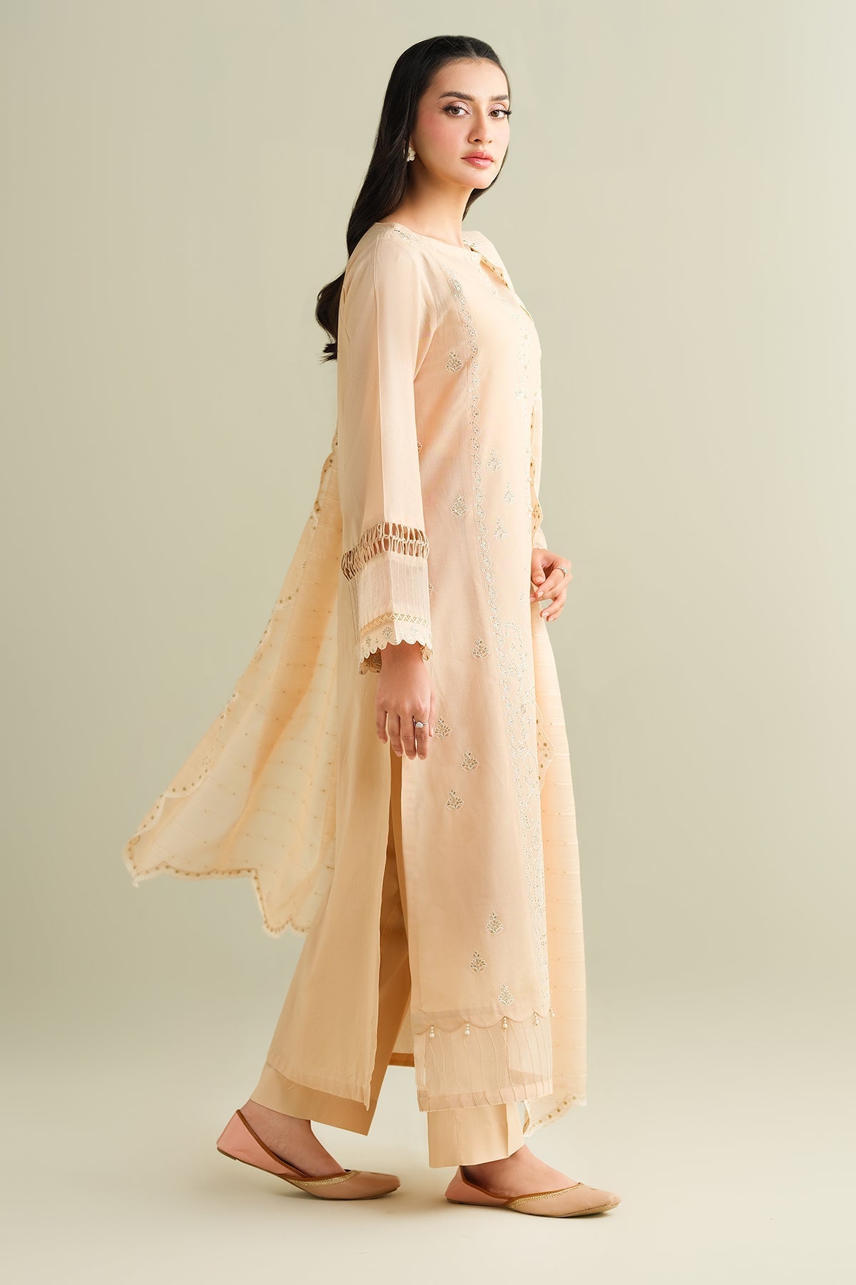 3 Piece - Embroidered Lawn Suit - C6190 - Shop Now at Kayseria