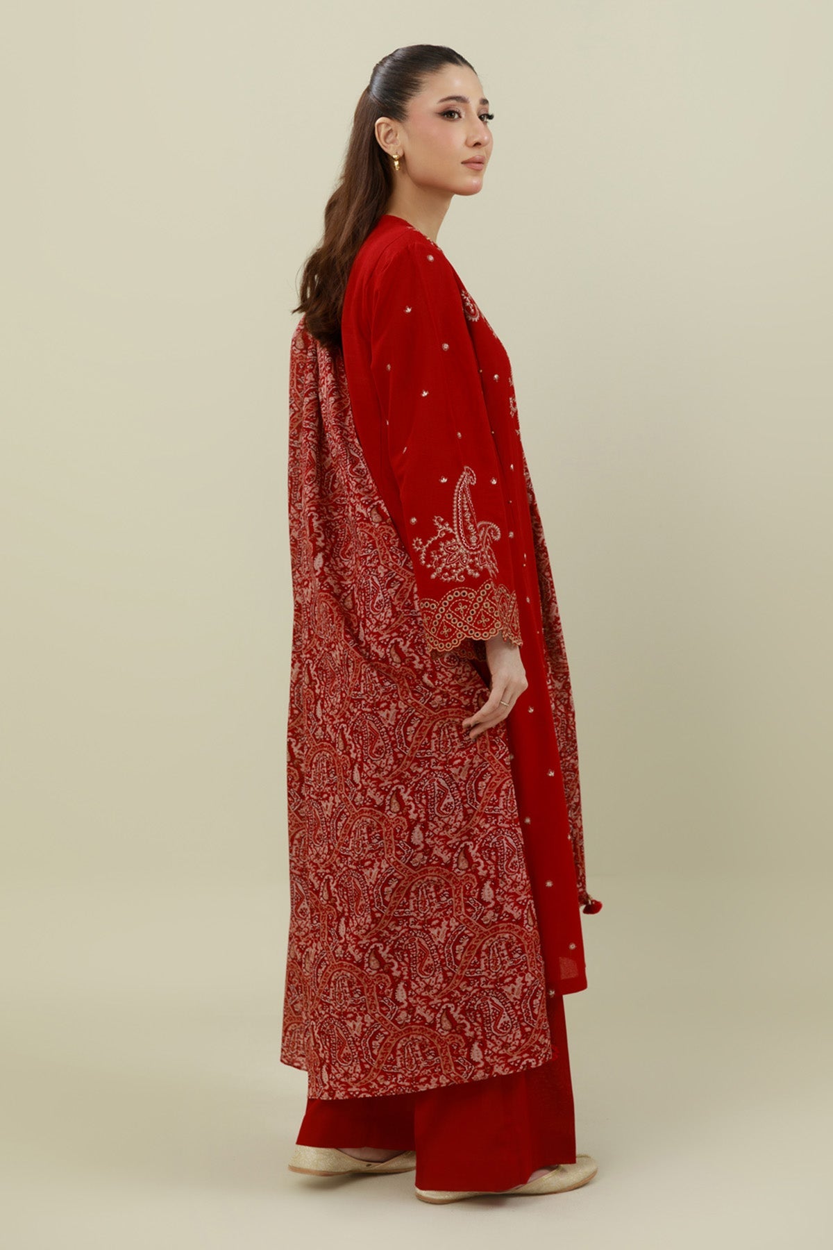 KHADDAR | EMBROIDERED - Shop Now at Kayseria