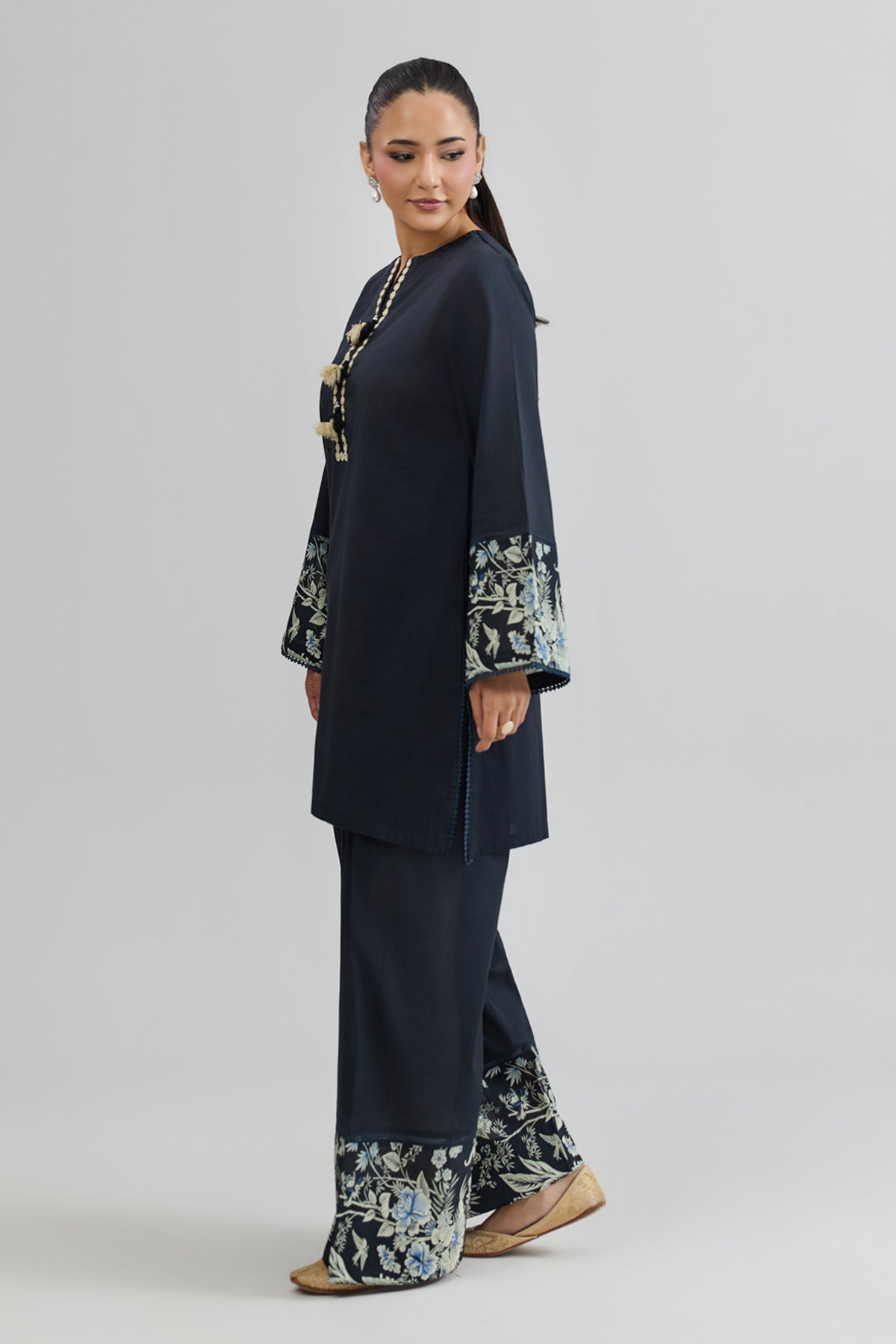 LAWN | EMBROIDERED - Shop Now at Kayseria