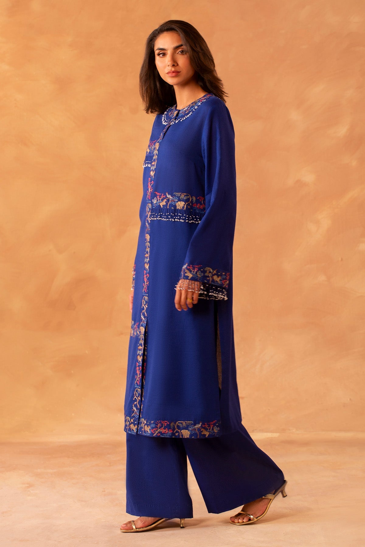KARANDI | EMBROIDERED - Shop Now at Kayseria