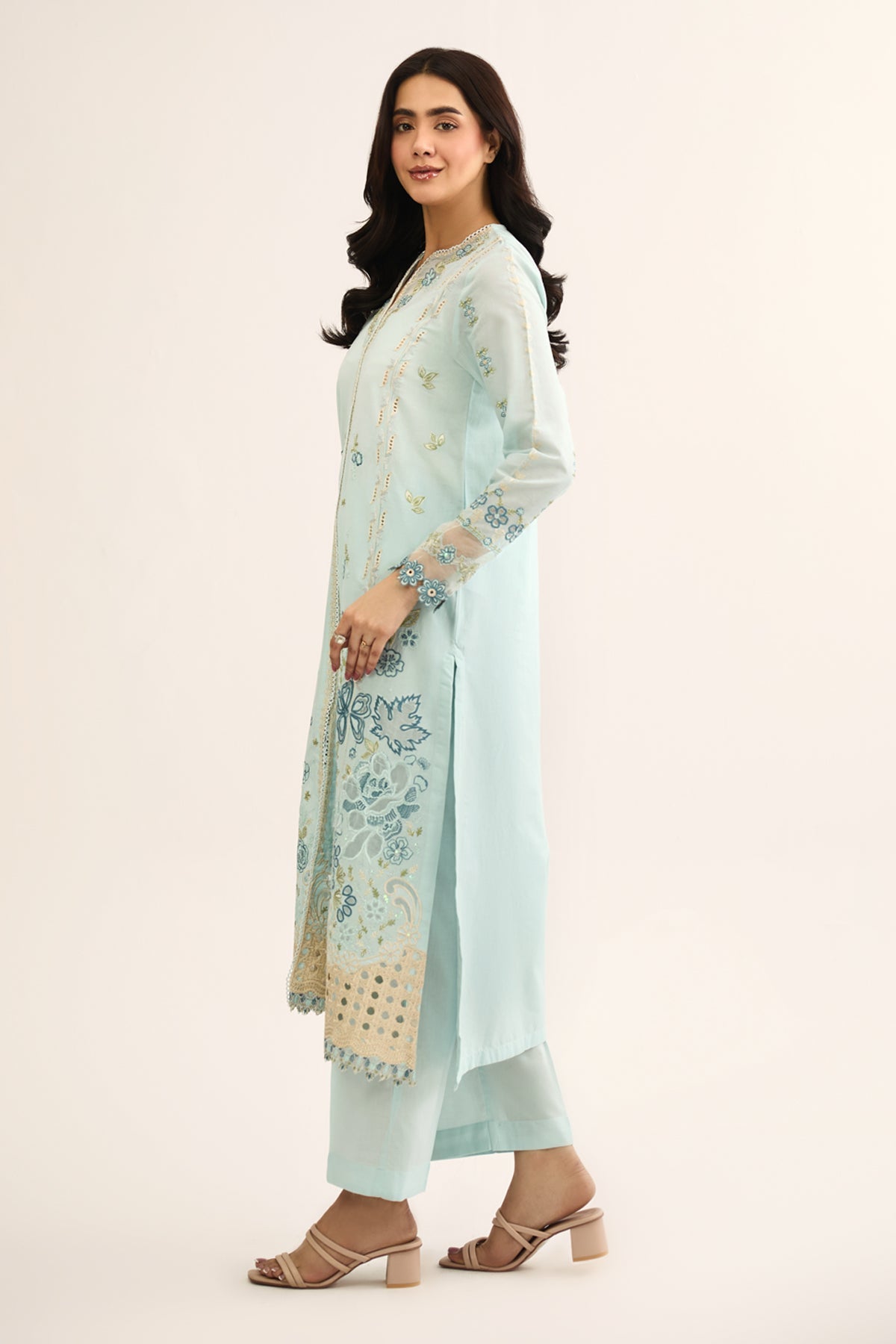 LAWN | EMBROIDERED - Shop Now at Kayseria
