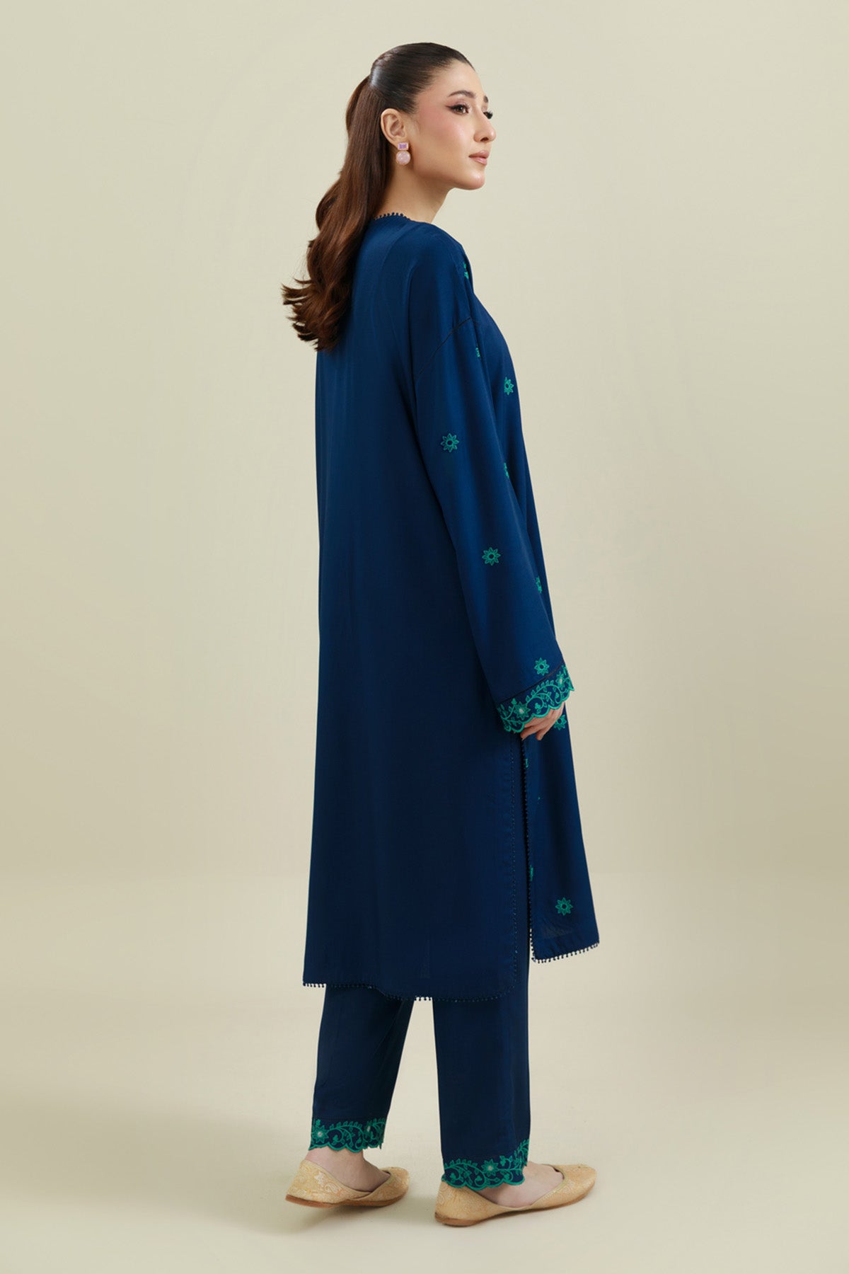 2 Piece - Embroidered Suit - C6405 - Shop Now at Kayseria