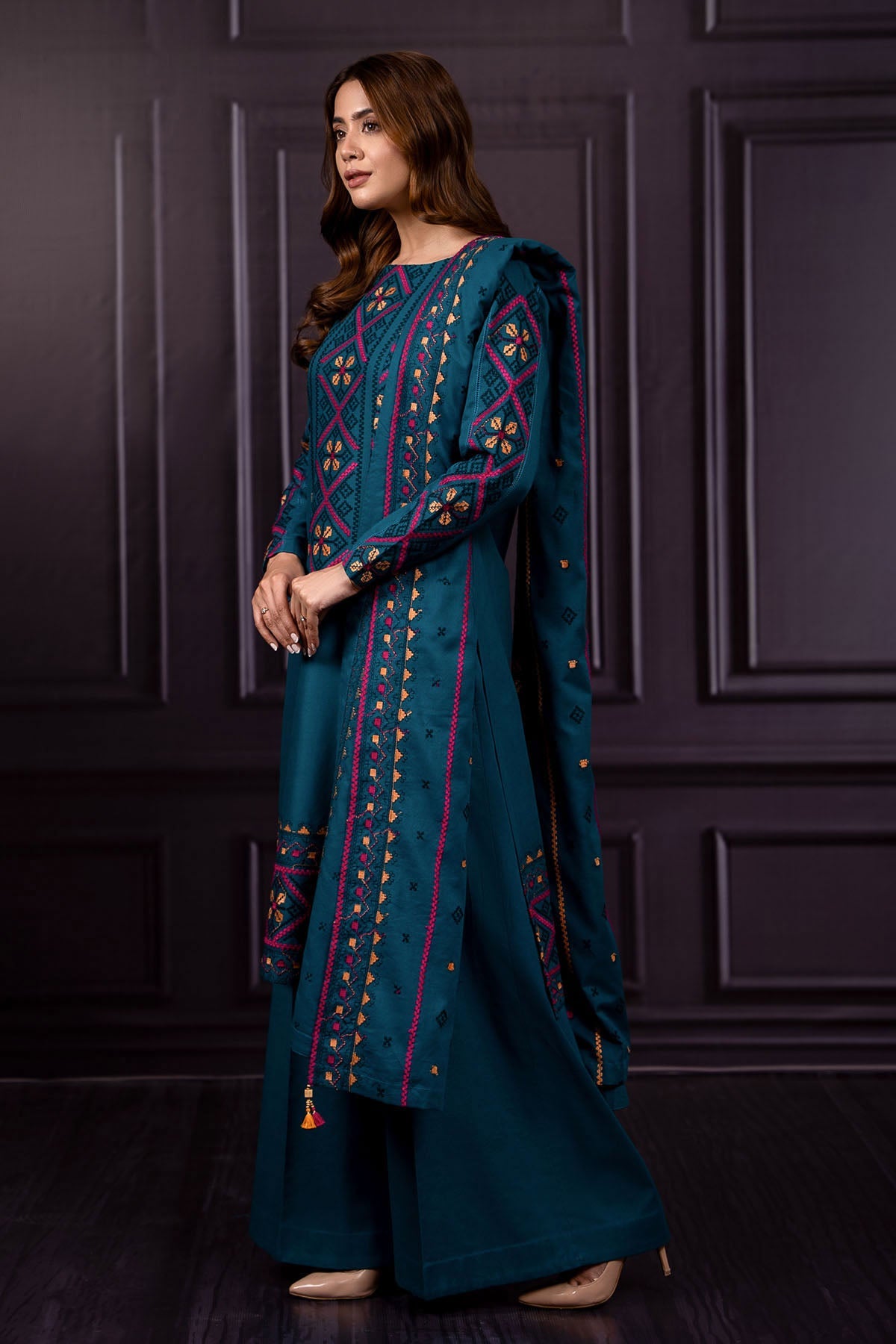 KHADDAR  |  EMBROIDERED - Shop Now at Kayseria