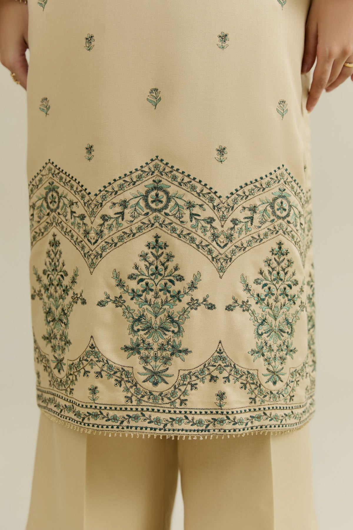 VISCOSE WOOL  |  EMBROIDERED - Shop Now at Kayseria