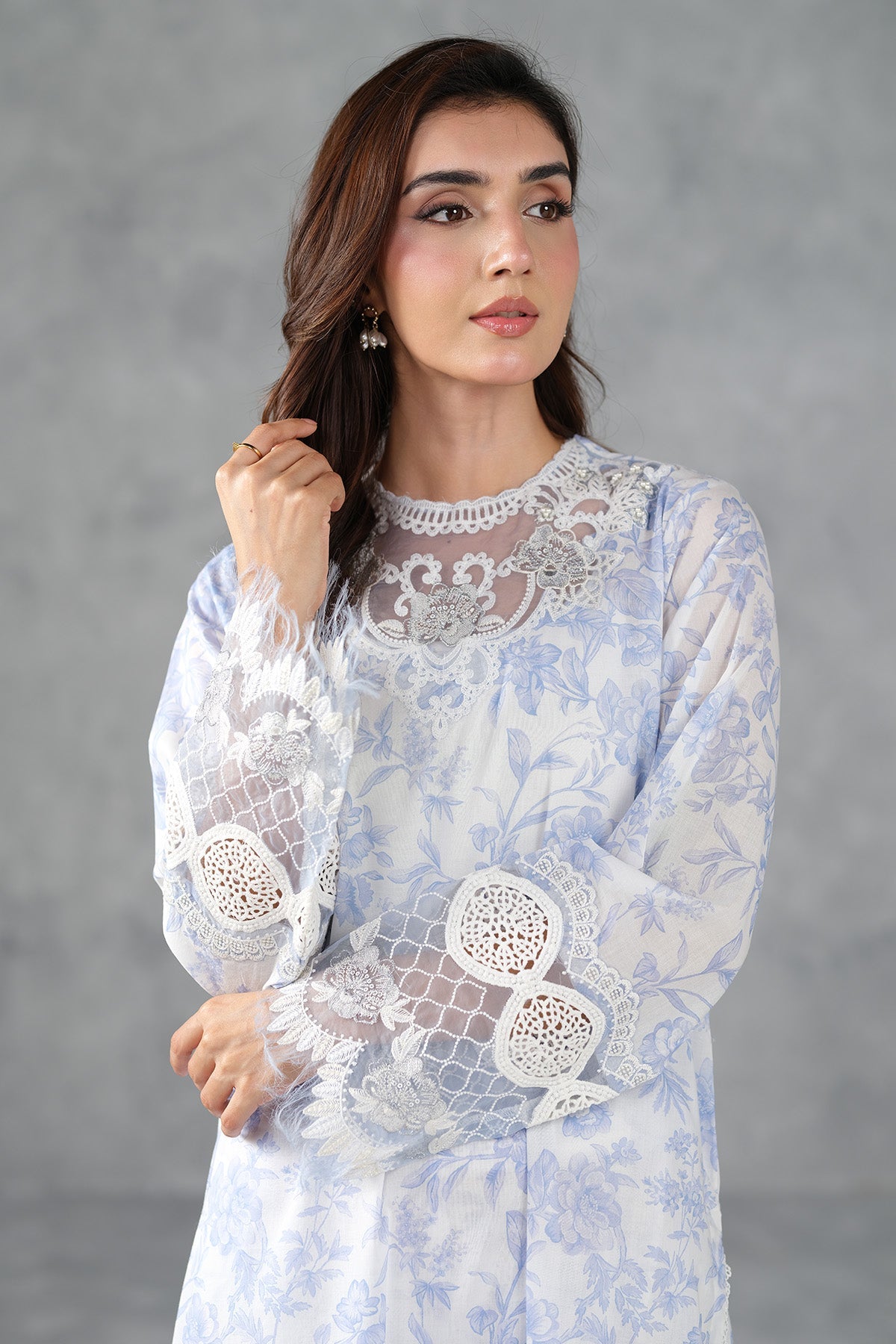 LAWN | EMBROIDERED