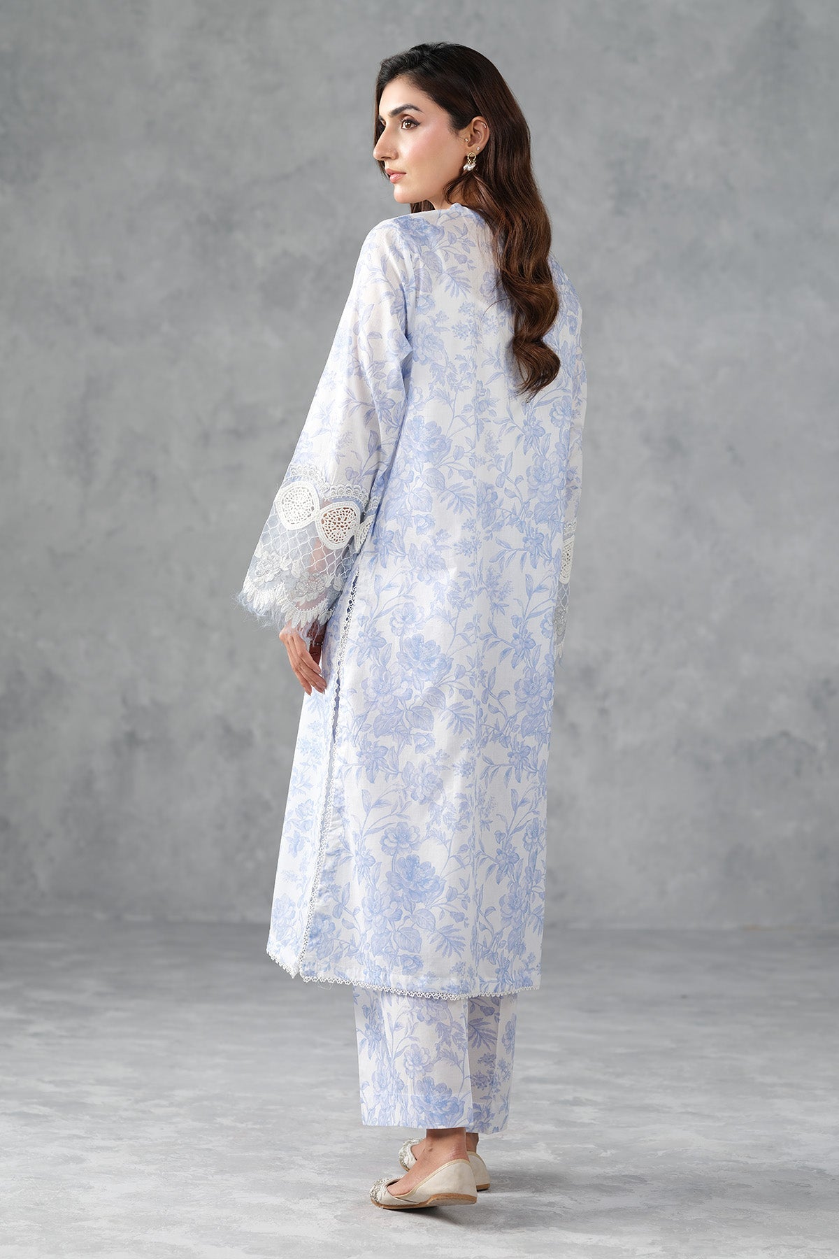 LAWN | EMBROIDERED