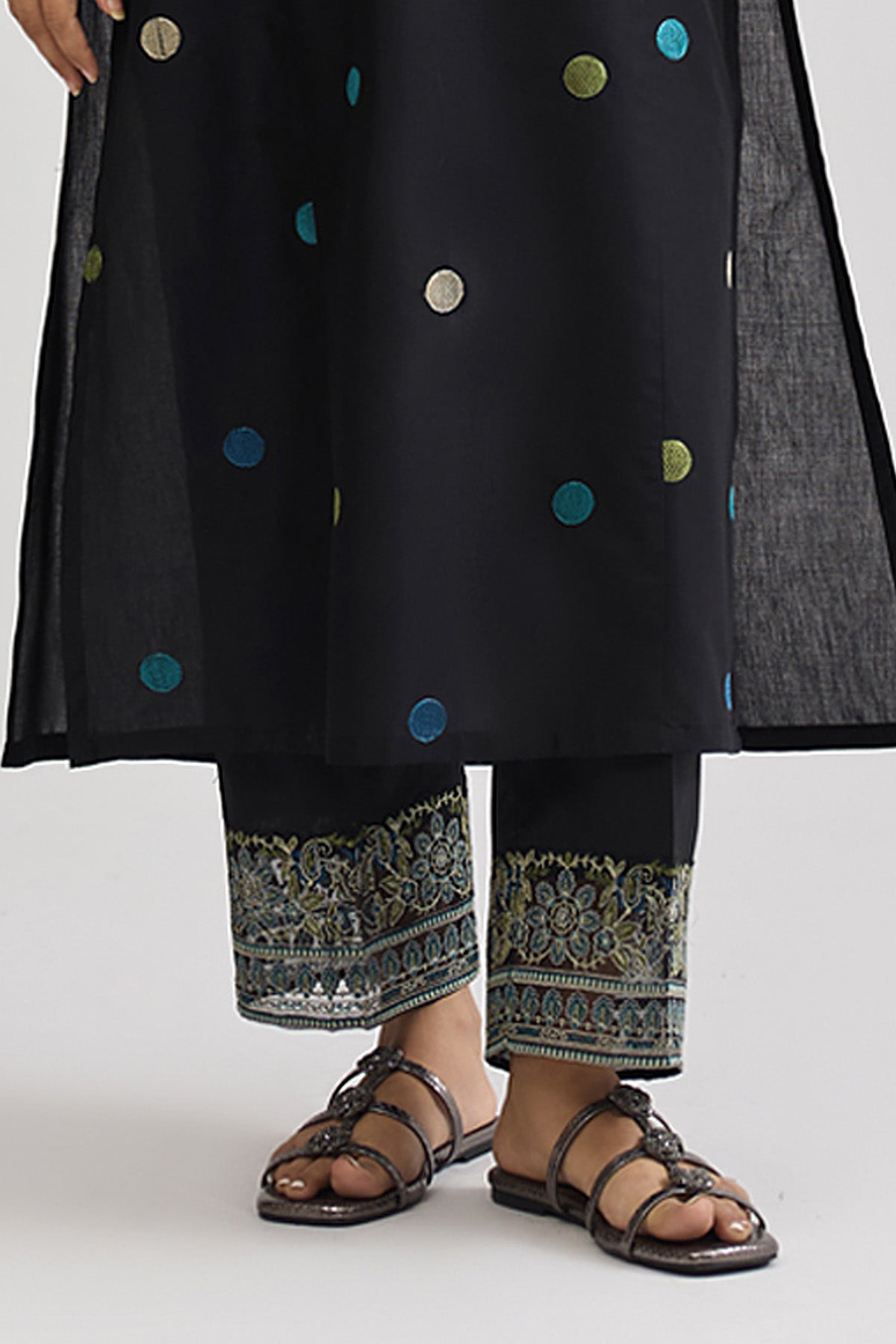 LAWN | EMBROIDERED
