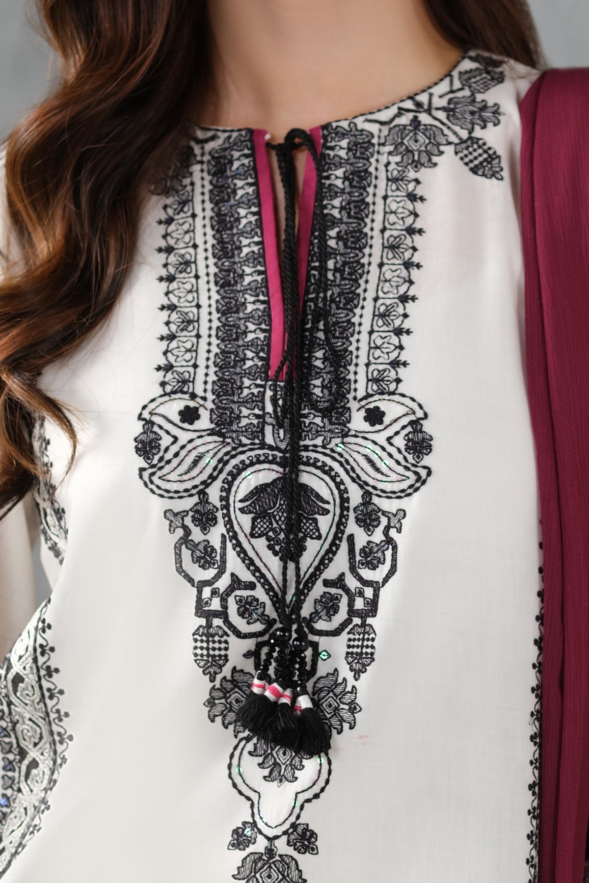 LAWN | EMBROIDERED