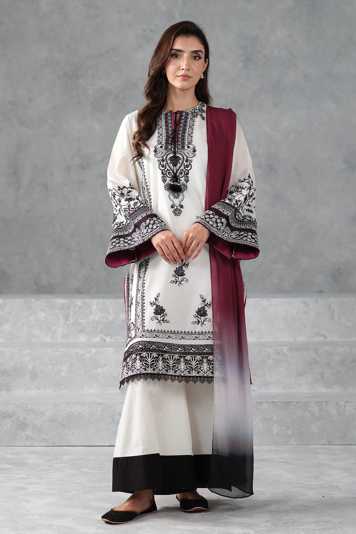 LAWN | EMBROIDERED