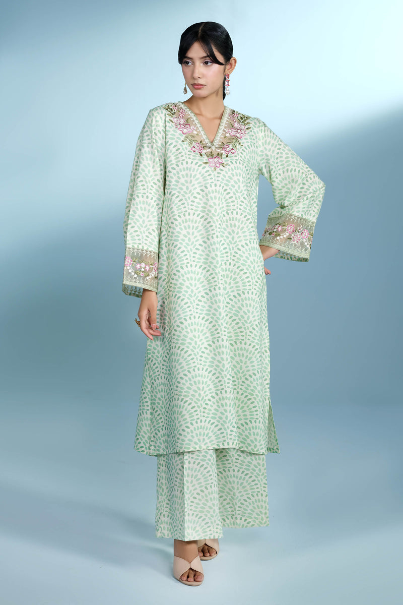 LINEN | EMBROIDERED