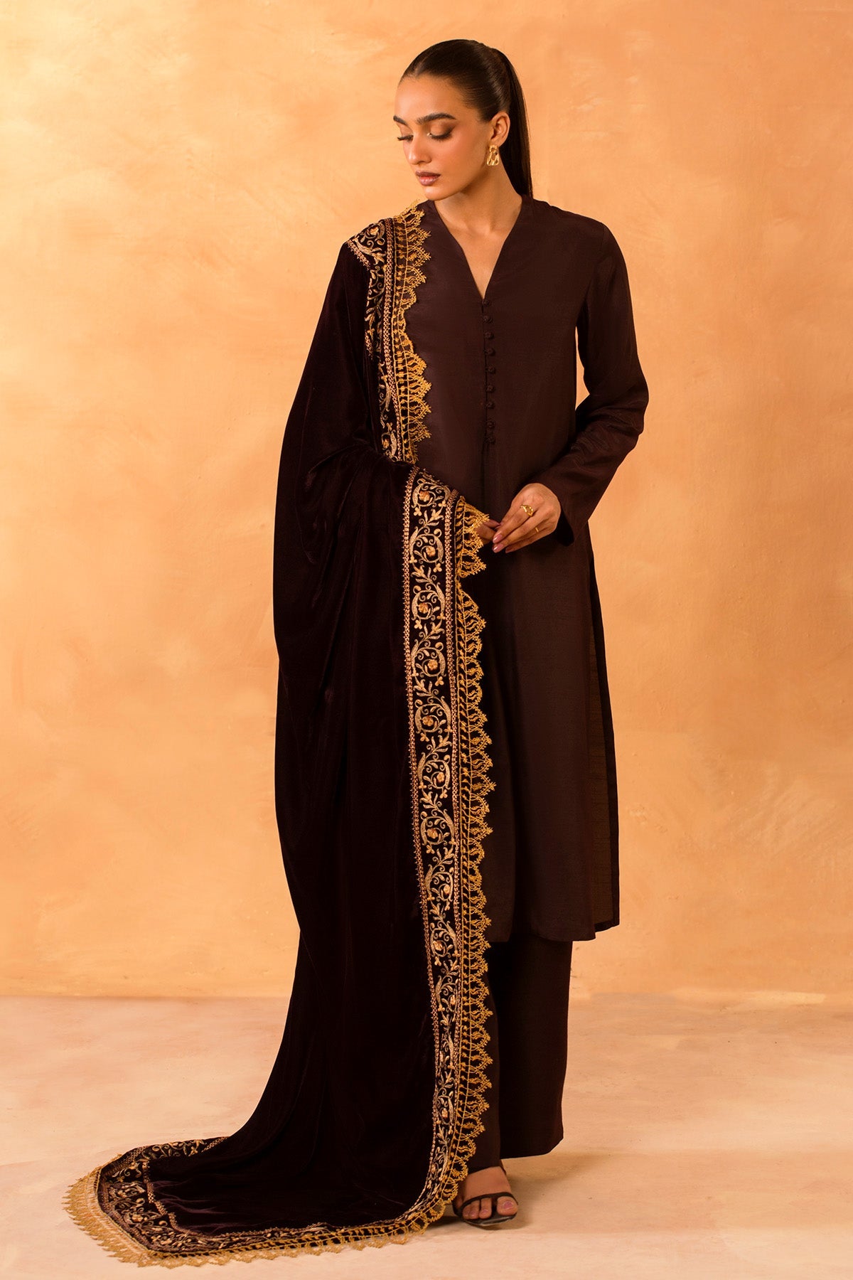 VELVET  |  EMBROIDERED - Shop Now at Kayseria