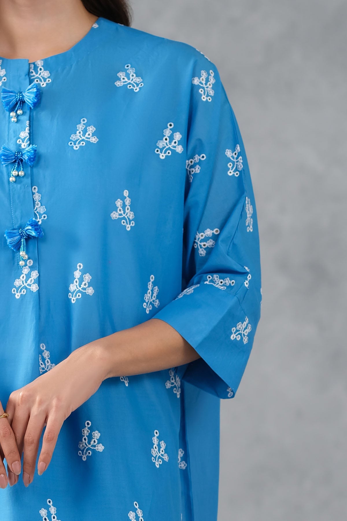 LAWN | EMBROIDERED